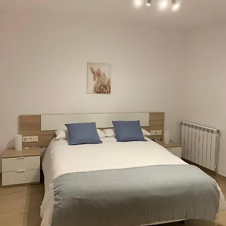 Cal Jan - La Muralla Apartment