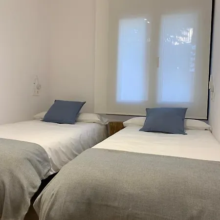 Cal Jan - La Muralla Apartment *